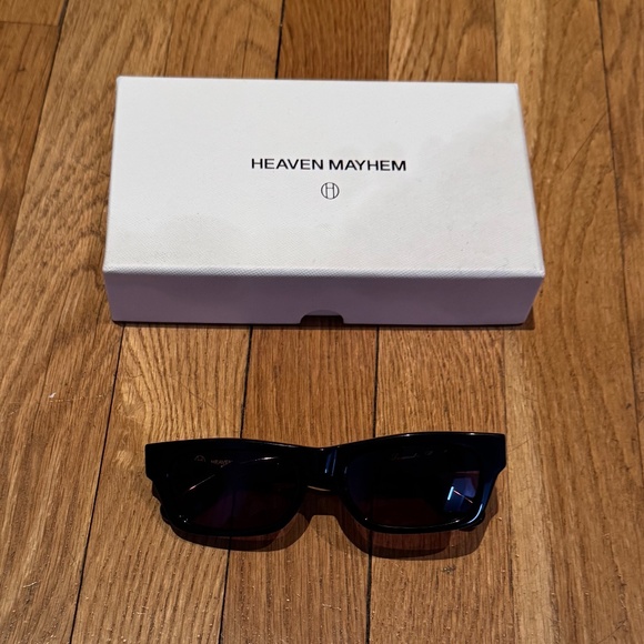 HEAVEN MAYHEM - Sloane Black Acetate Sunglasses - Picture 4 of 10